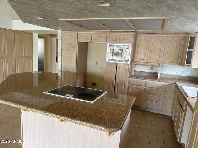 10661 E MINNESOTA Avenue, Sun Lakes, AZ 85248