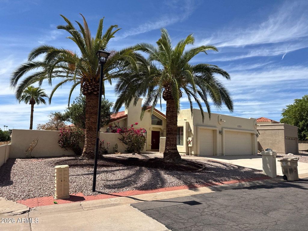 10661 E MINNESOTA Avenue, Sun Lakes, AZ 85248