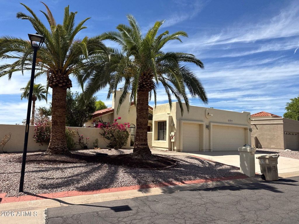 10661 E MINNESOTA Avenue, Sun Lakes, AZ 85248 — photo 2