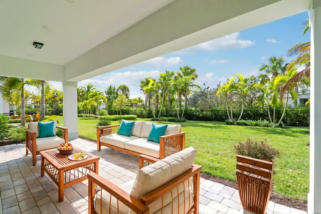 10901 Stellar Circle, Palm Beach Gardens, FL 33412