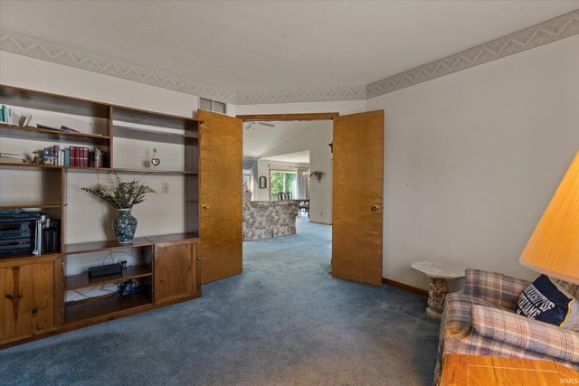 4207 Hunter Run Circle, South Bend, IN 46628