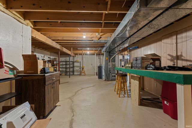 4207 Hunter Run Circle, South Bend, IN 46628