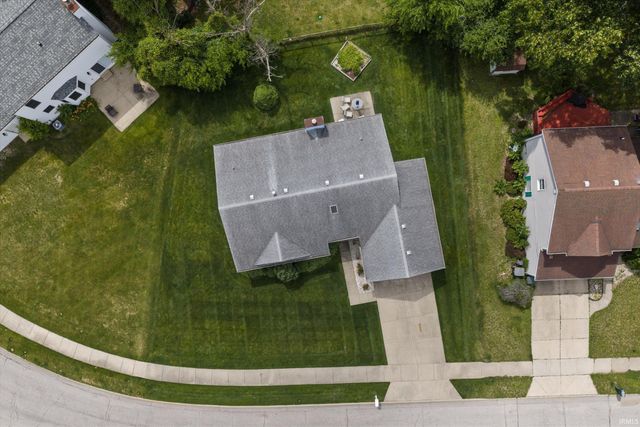 4207 Hunter Run Circle, South Bend, IN 46628