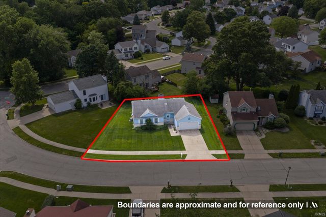 4207 Hunter Run Circle, South Bend, IN 46628