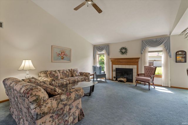 4207 Hunter Run Circle, South Bend, IN 46628
