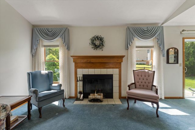 4207 Hunter Run Circle, South Bend, IN 46628