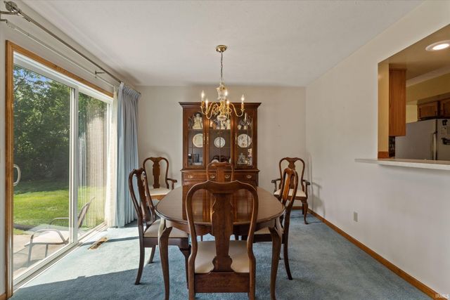 4207 Hunter Run Circle, South Bend, IN 46628