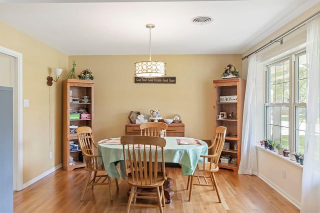 2405 Burton Drive, Bryan, TX 77802