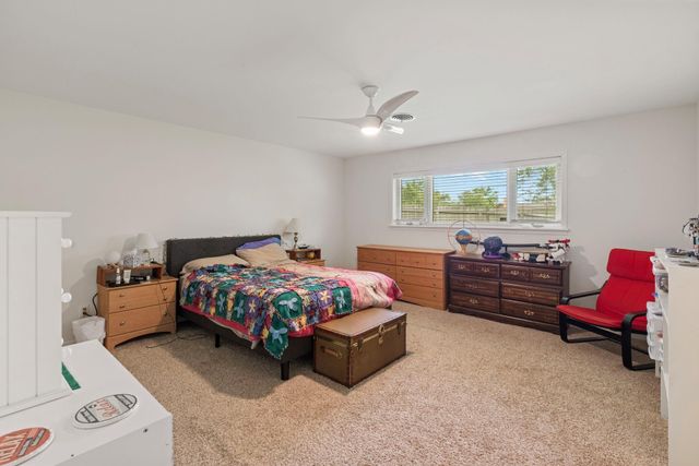 2405 Burton Drive, Bryan, TX 77802