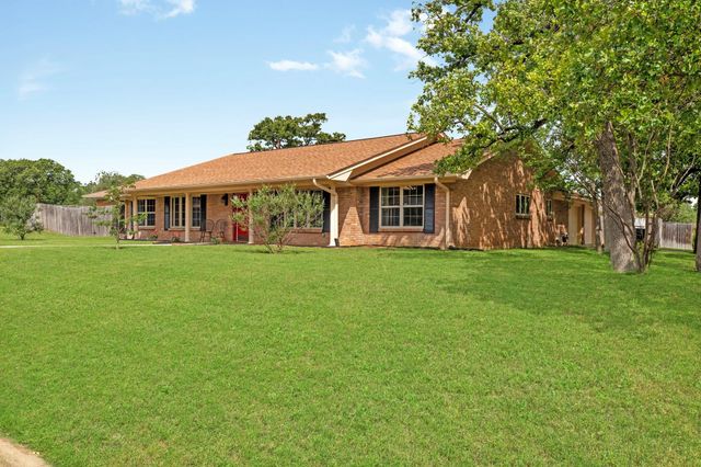 2405 Burton Drive, Bryan, TX 77802