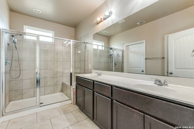 8512 Samsel Falls, San Antonio, TX 78254