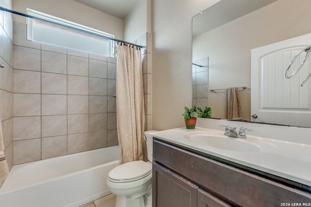 8512 Samsel Falls, San Antonio, TX 78254