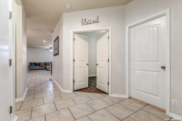 8512 Samsel Falls, San Antonio, TX 78254