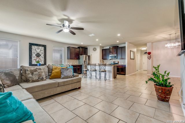 8512 Samsel Falls, San Antonio, TX 78254