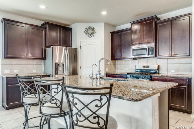 8512 Samsel Falls, San Antonio, TX 78254