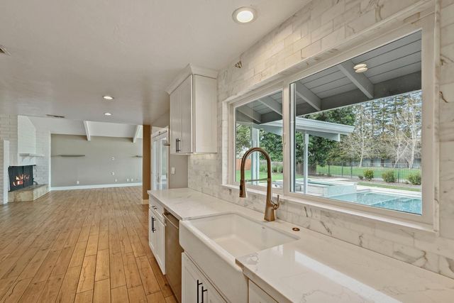 877 Shull Pl, Stockton, CA 95209