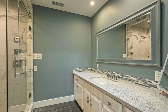 877 Shull Pl, Stockton, CA 95209