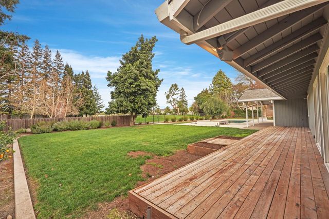 877 Shull Pl, Stockton, CA 95209