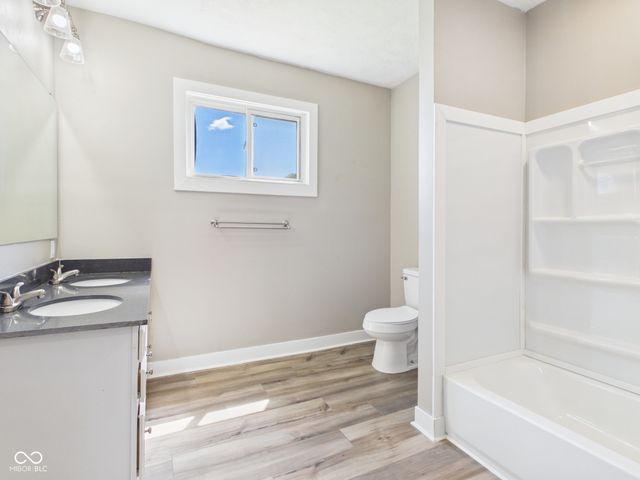 1518 S G Street, Elwood, IN 46036