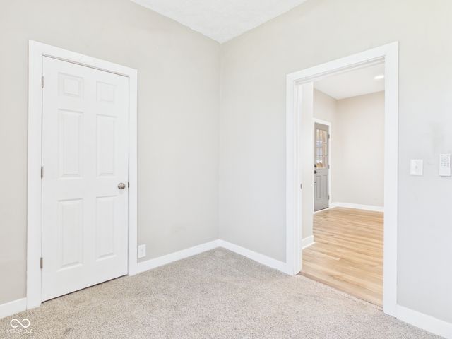 1518 S G Street, Elwood, IN 46036
