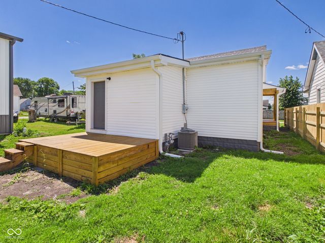 1518 S G Street, Elwood, IN 46036