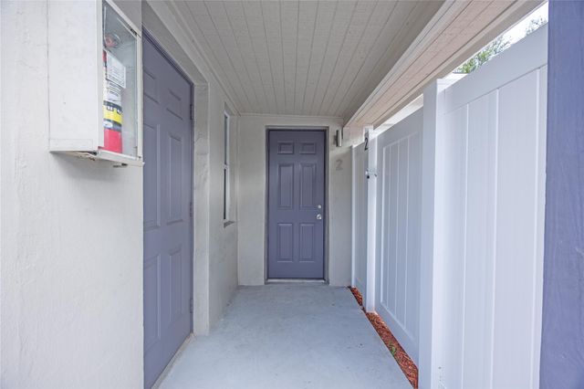 412 SE 16th St 2, Fort Lauderdale, FL 33316