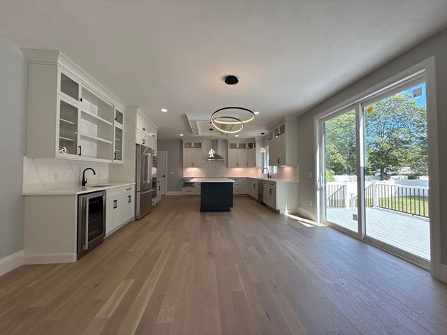 14 Earle Stewart Ln, Wrentham, MA 02093