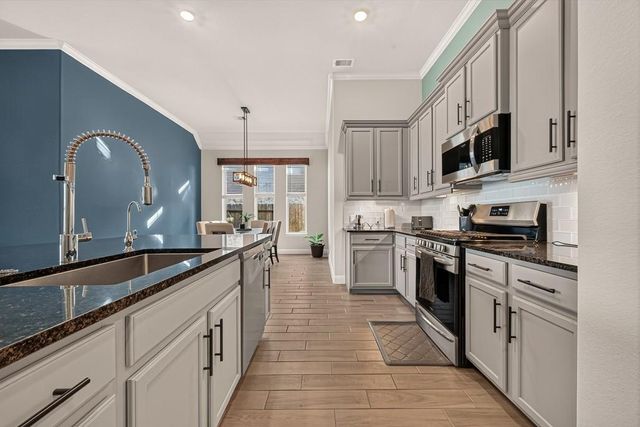 2215 Keystone Ridge Lane, Richmond, TX 77469