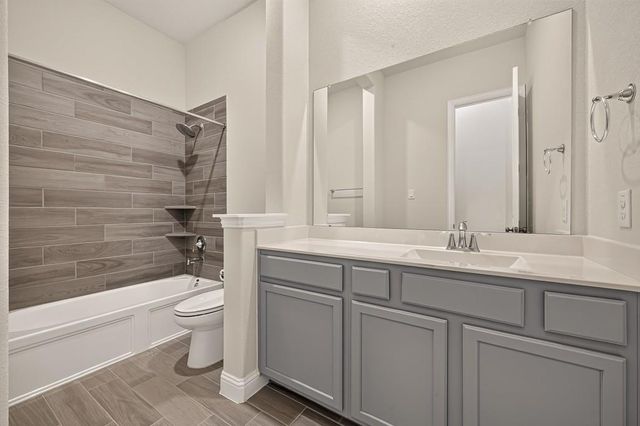 2215 Keystone Ridge Lane, Richmond, TX 77469