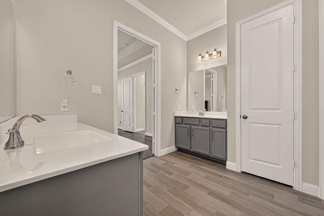2215 Keystone Ridge Lane, Richmond, TX 77469