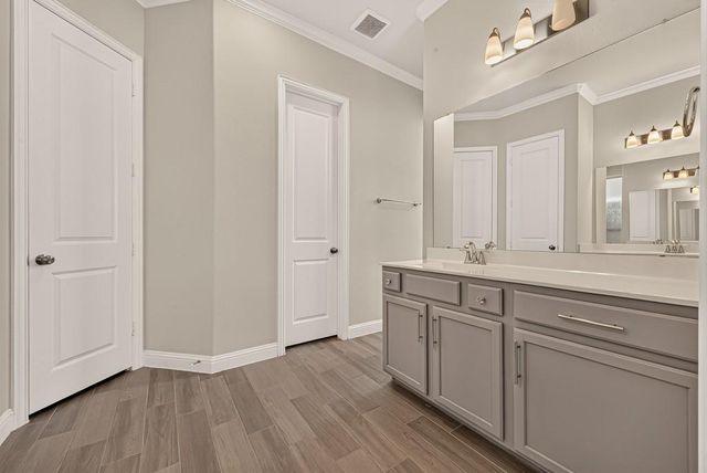 2215 Keystone Ridge Lane, Richmond, TX 77469
