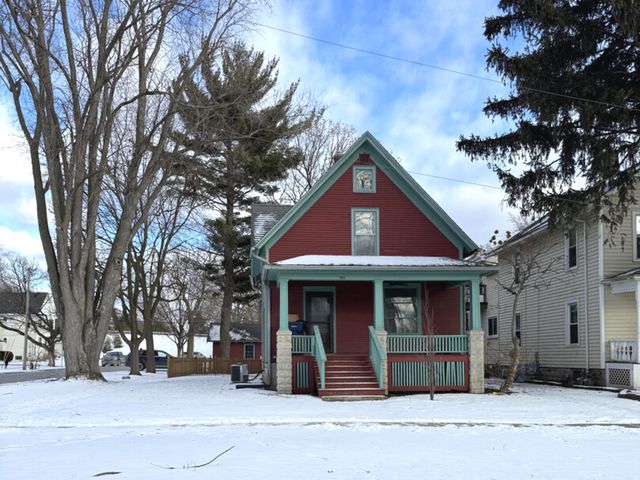 340 N Wright Street, Naperville, IL 60540