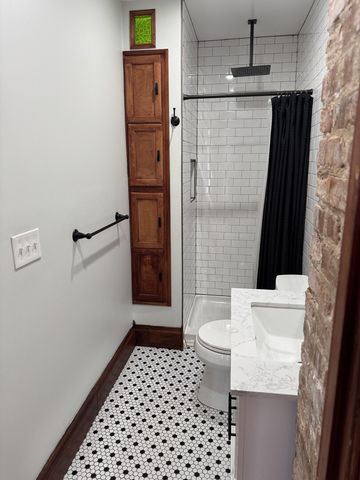 340 N Wright Street, Naperville, IL 60540