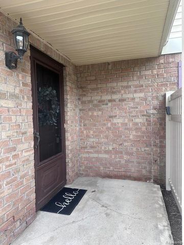 61101 Greenwood Drive, South Lyon, MI 48178