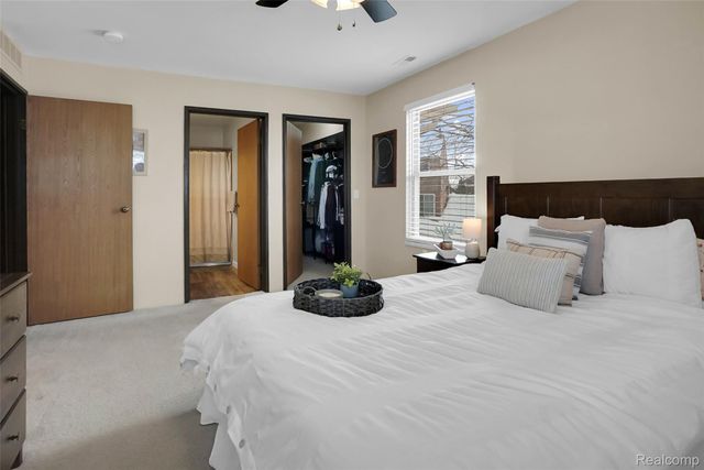 61101 Greenwood Drive, South Lyon, MI 48178