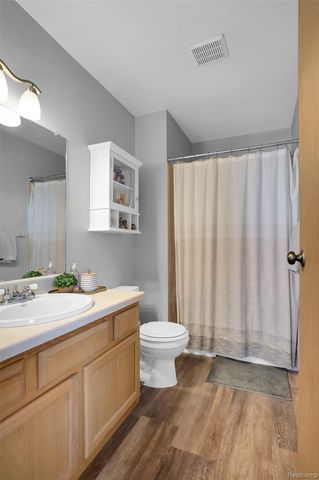 61101 Greenwood Drive, South Lyon, MI 48178