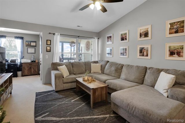 61101 Greenwood Drive, South Lyon, MI 48178