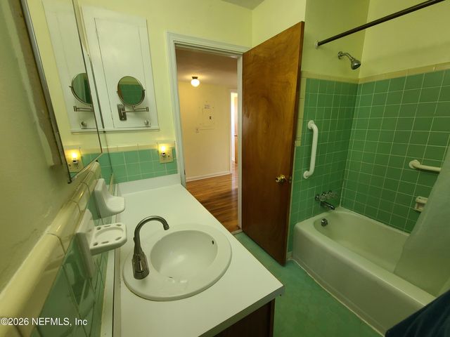 4512 ISH BRANT Road W, Jacksonville, FL 32210