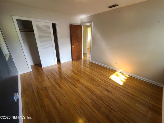 4512 ISH BRANT Road W, Jacksonville, FL 32210