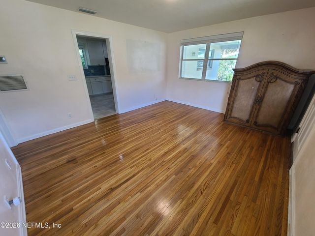 4512 ISH BRANT Road W, Jacksonville, FL 32210