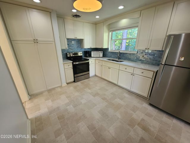 4512 ISH BRANT Road W, Jacksonville, FL 32210