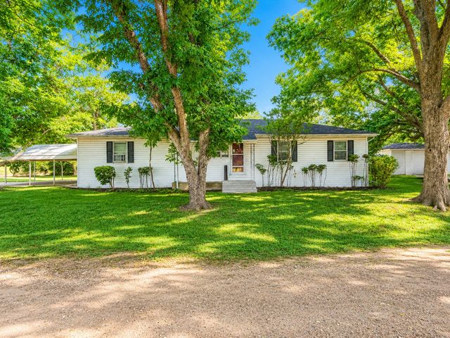 310 SW 7th Street, Kerens, TX 75144