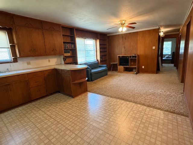 310 SW 7th Street, Kerens, TX 75144