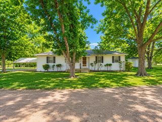 310 SW 7th Street, Kerens, TX 75144