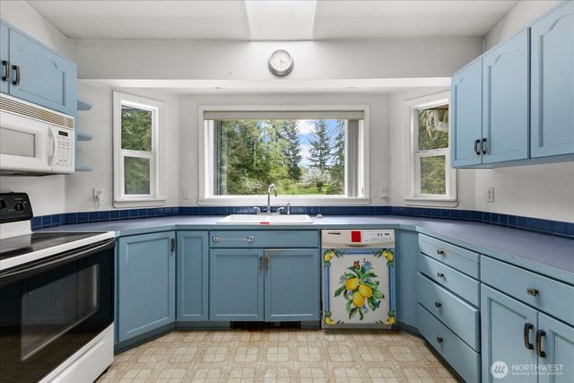 24317 115th Avenue NE, Arlington, WA 98223