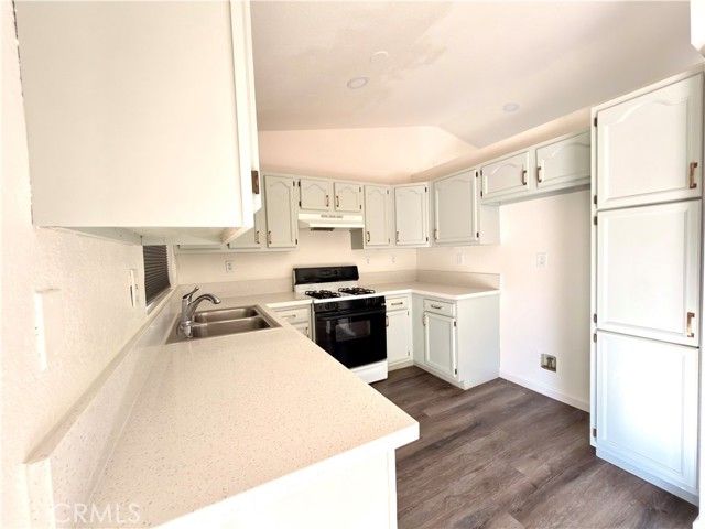 9356 Nolina, Hesperia, CA 92344