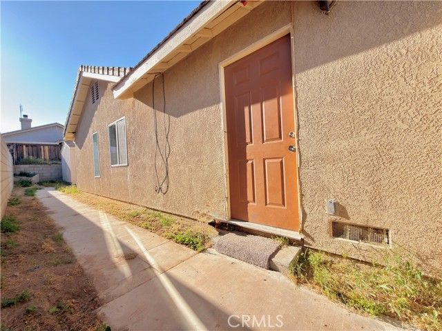 9356 Nolina, Hesperia, CA 92344