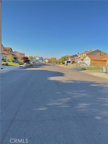 9356 Nolina, Hesperia, CA 92344