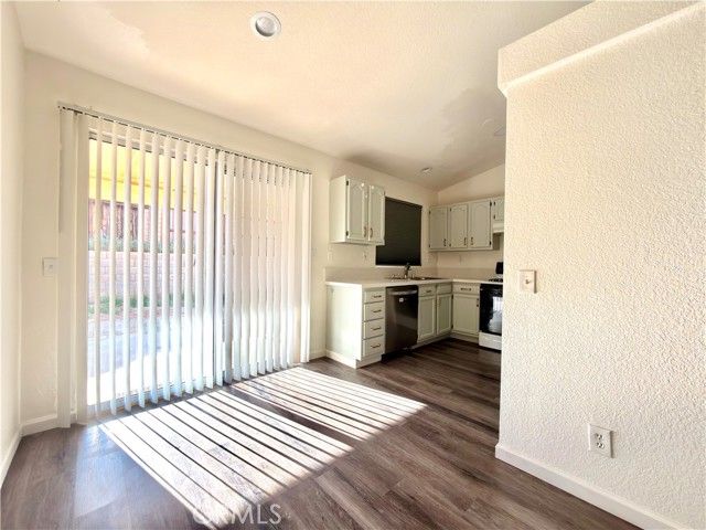 9356 Nolina, Hesperia, CA 92344