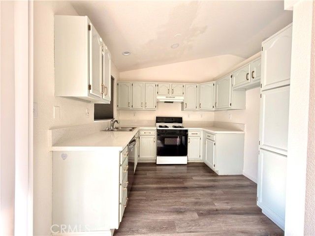 9356 Nolina, Hesperia, CA 92344